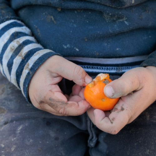 Preotul Dan Damaschin aduce daruri de Crăciun pentru peste 10.500 de copii săraci din Moldova