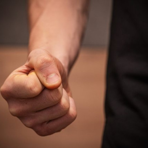 Bărbat reținut la Baia Mare pentru încălcarea ordinului de protecție și distrugere