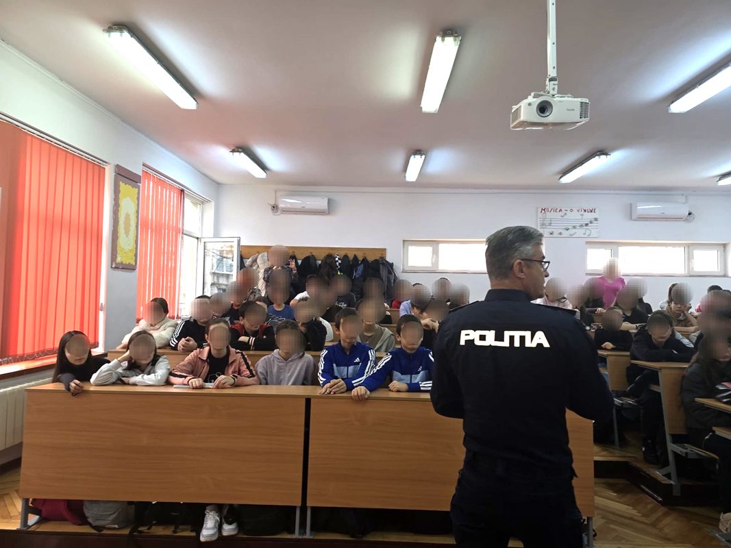 Polițiștii din Brăila au intensificat acțiunile pentru siguranța elevilor la Perpessicius