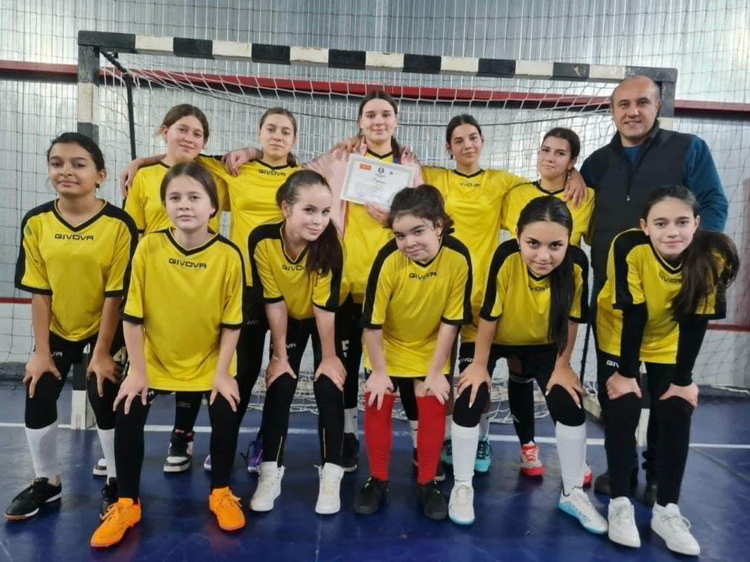Echipa de fete a Școlii Gimnaziale Gropeni câștigă etapa județeană a Olimpiadei Naționale a Sportului Școlar