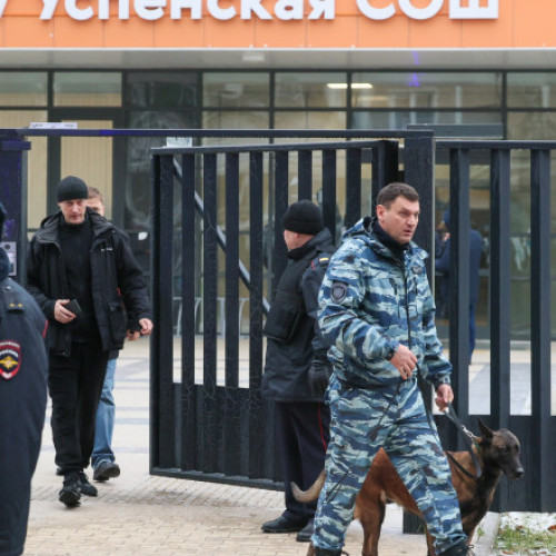 Adolescent înarmat atacă o școală din Gorki-2; un elev ucis și un agent de pază rănit