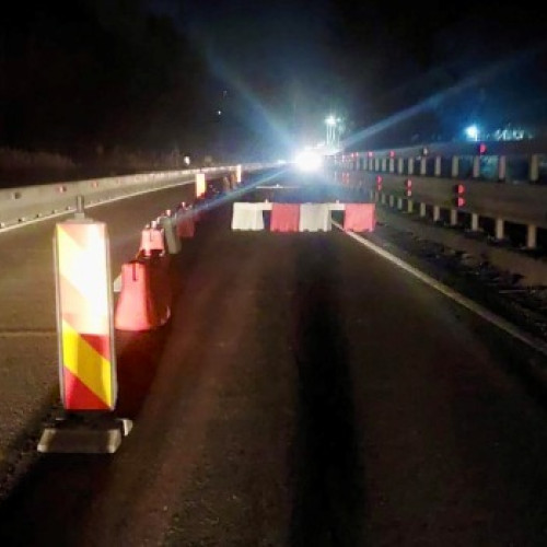 Alunecare de teren închide banda 1 pe DN1, sens Brașov – Ploiești, la Cornu