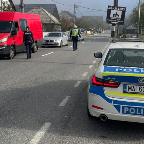 Un agent de poliție a provocat un accident în Vișeu de Sus