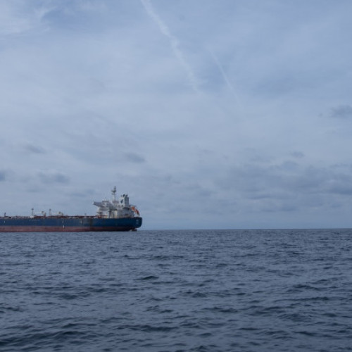 Statele Unite pregătesc noi sancțiuni energetice împotriva Rusiei în contextul negocierilor de pace