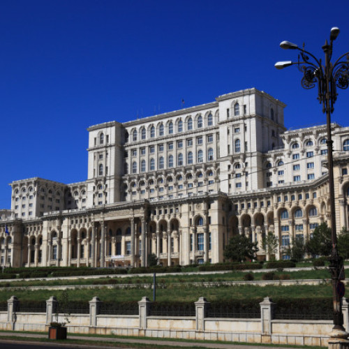 Senatul a aprobat scutirea de impozit pentru Palatul Parlamentului