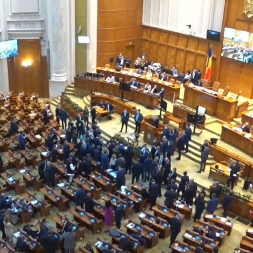 Camera Deputaților adoptă legea pentru combaterea extremismului în forma inițială