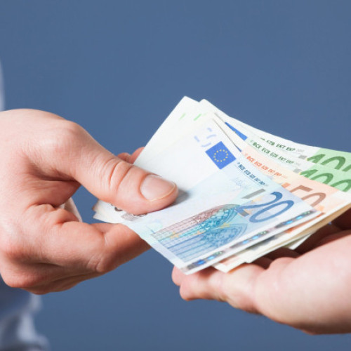 Procurorii din Alba cercetează o femeie și un bărbat pentru înșelăciune legată de o tranzacție imobiliară