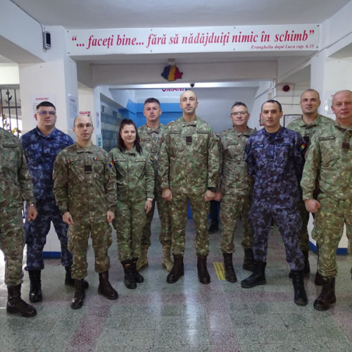 Militarii Brigăzii 10 Geniu Brăila donează sânge pentru salvarea de vieți în prag de sărbători