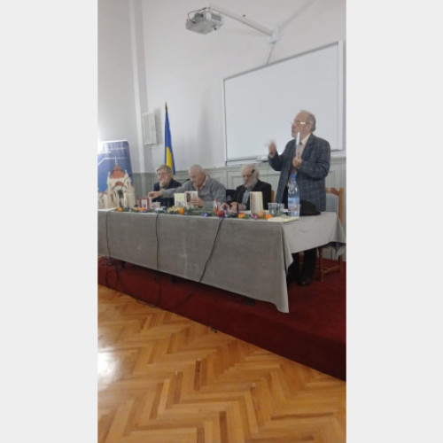 Alexandru Sfârlea a lansat două volume de poezie la Baroul Bihor