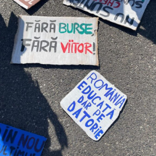 Comisia Europeană sprijină bursele sociale pentru 40.000 de studenți români în anul universitar 2025-2026