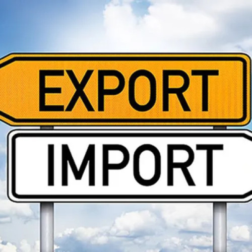 România înregistrează un deficit al contului curent peste 8% din PIB și riscă devalorizarea leului