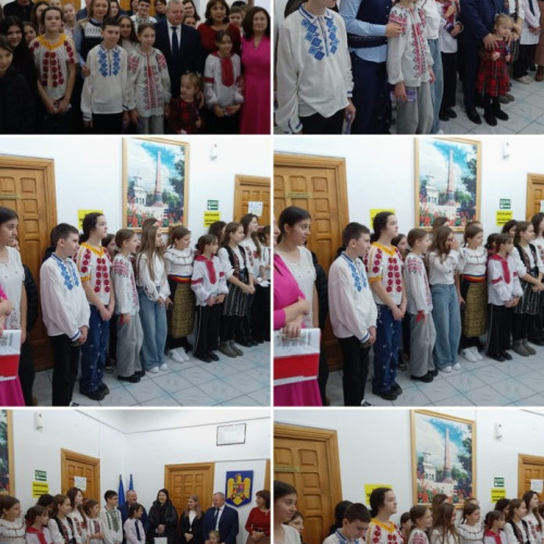 Elevii Școlii Emil Atanasiu Garoafa au susținut concertul tradițional de colinde