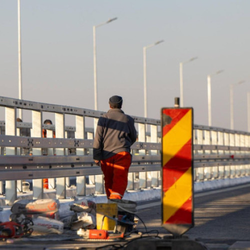 UMB finalizează montarea elementelor de siguranță pe tronsonul Focșani-Adjud al autostrăzii A7