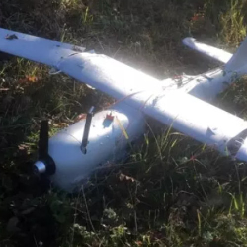 O dronă cu marcaje roșii a căzut în districtul İzmit după ce o alta a fost doborâtă lângă Ankara