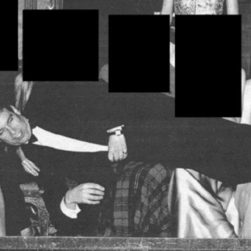 Andrew Mountbatten-Windsor apare într-o fotografie controversată din dosarele lui Jeffrey Epstein