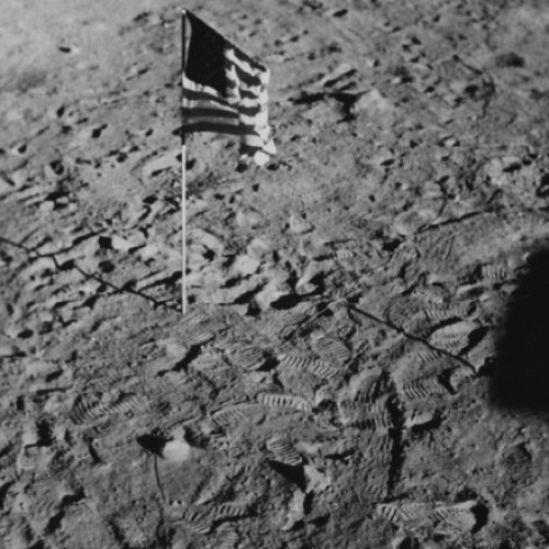 Donald Trump impune revenirea americană pe Lună până în 2028 și prioritizarea apărării spațiului cosmic