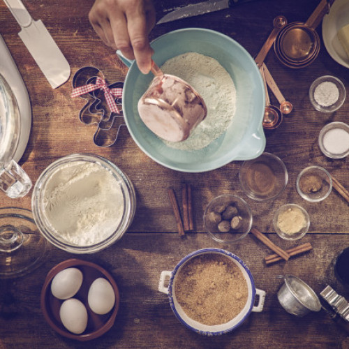 Bucătarii șefi dezvăluie rețete de prăjituri festive pentru Crăciun