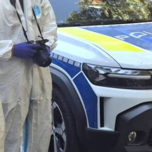 O femeie din Pitești s-a înjunghiat singură în bucătăria locuinței