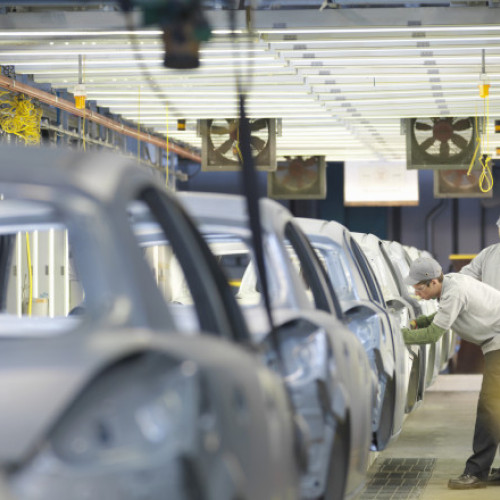 Fabricile auto din vestul României încep să disponibilizeze angajați din cauza crizei din Germania