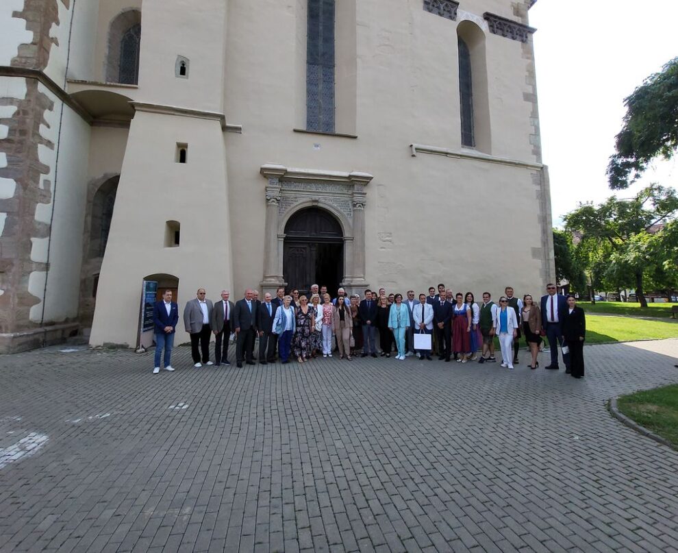 Primarul Lazany explică proiectul „Bistrița – Cetatea florilor” pentru creșterea atractivității orașului