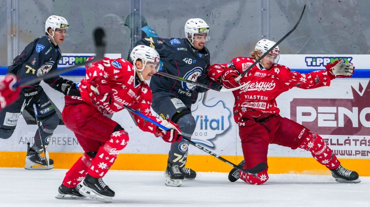 Hokey Klub Gheorgheni și Corona Brașov înving în Erste Liga la hochei pe gheață
