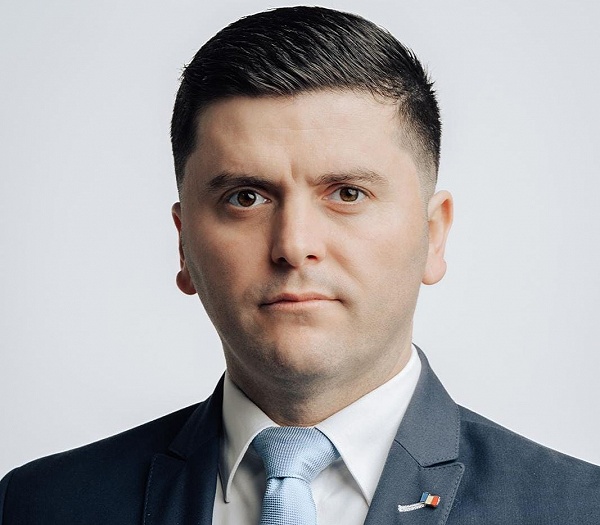 Adrian Cozma contrazice acuzațiile lui Kereskenyi Gabor privind blocarea investițiilor în Satu Mare