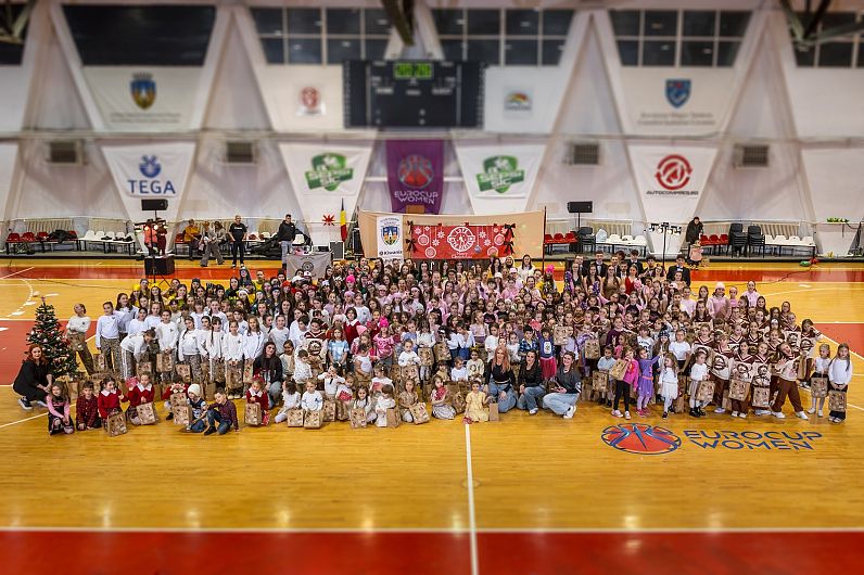 Peste 1.000 de spectatori au participat la Serbarea de Crăciun organizată de Palatul Copiilor și Love To Dance