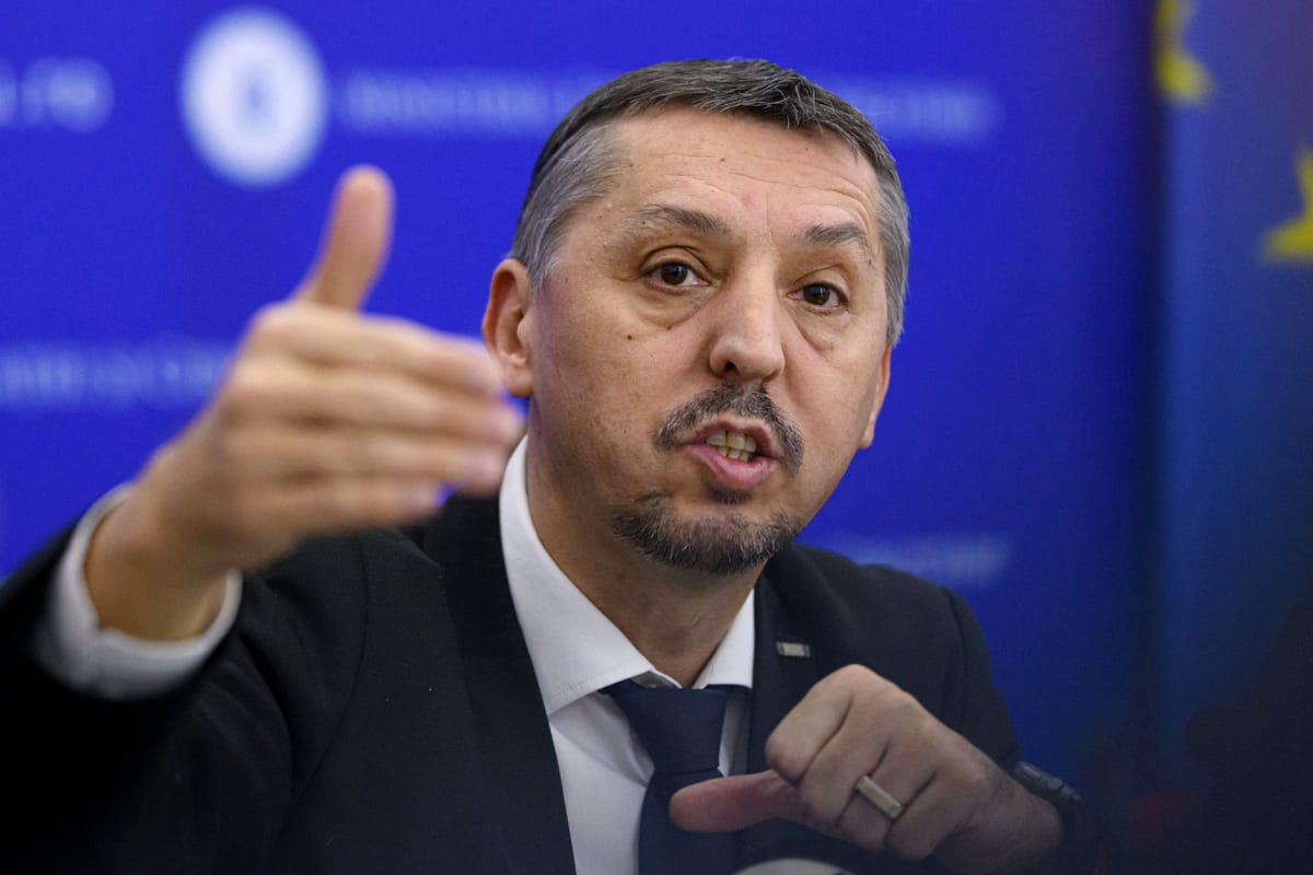 Ministrul Educației Daniel David demisionează, refuzând noi reduceri de fonduri