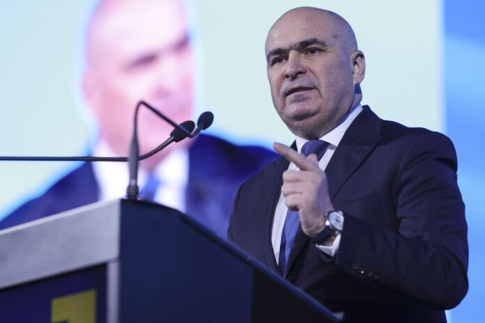 Ilie Bolojan anunță reduceri de personal în administrație pentru anul 2026