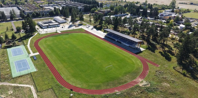 Primăria Zărnești preia baza sportivă finalizată și recepționată de CNI