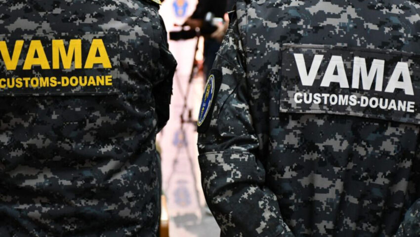 Autoritățile opresc un tir cu 17 tone de deșeuri importate ilegal din Germania