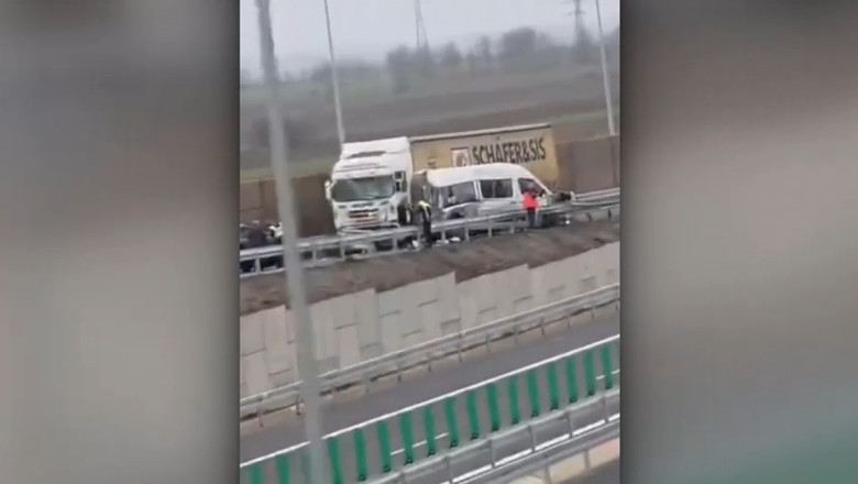 Patru răniți după un accident pe noul tronson al Autostrăzii Moldovei lângă Adjud