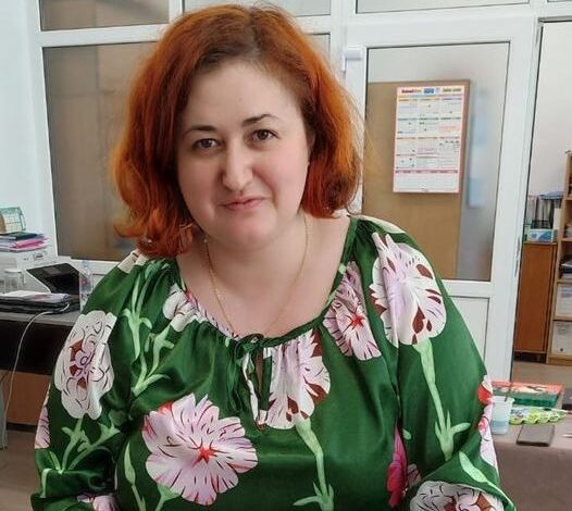 Irina Dumitru lansează o carte despre epuizarea din goana după succes