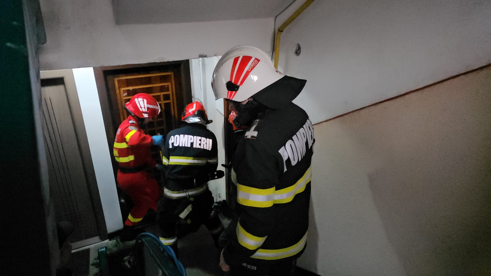 Bărbat din Botoșani a murit într-un incendiu provocat intenționat în apartamentul său