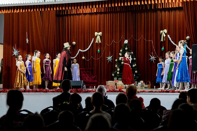 Peste 15.000 de copii din Covasna au participat la programe educaționale în 2025