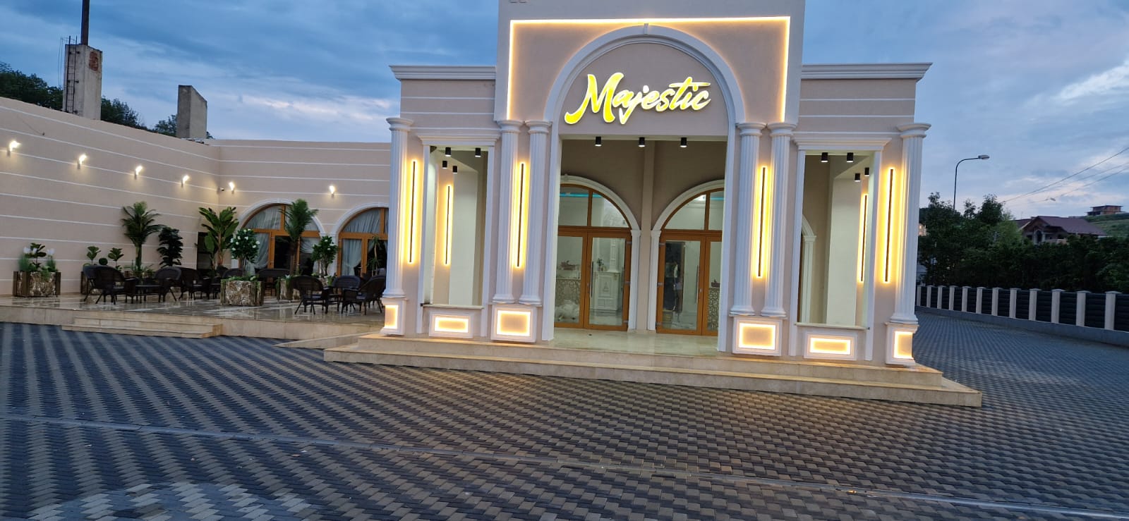 Miore Velicu susține concert de Revelion la complexul Lebăda