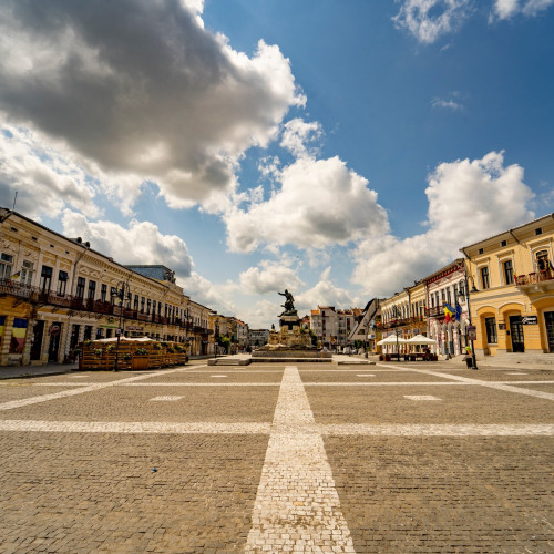 Primăria Botoșani scoate la licitație un spațiu comercial în Centrul Vechi