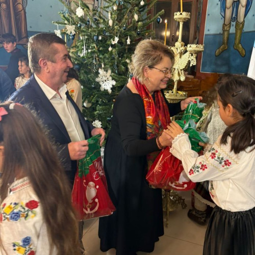 Credincioși și autorități din Ilfov sărbătoresc Nașterea Domnului la Parohia Sudiți