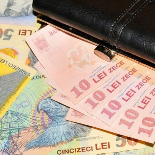Angajații din România primesc prime de Crăciun, dar al 13-lea și al 14-lea salariu sunt rare