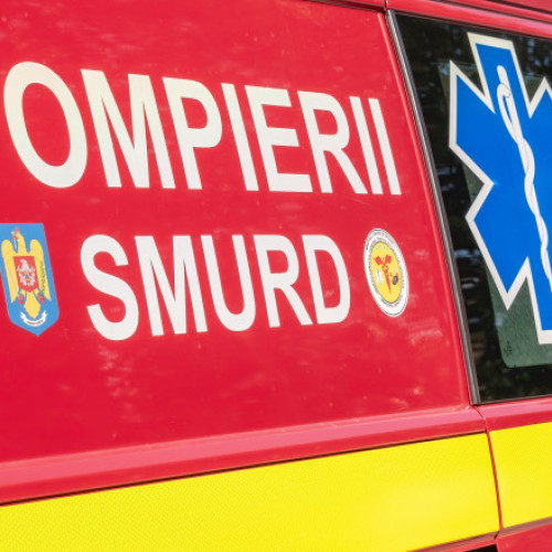 Cinci persoane au fost transportate la spital după un accident frontal în judeţul Vaslui