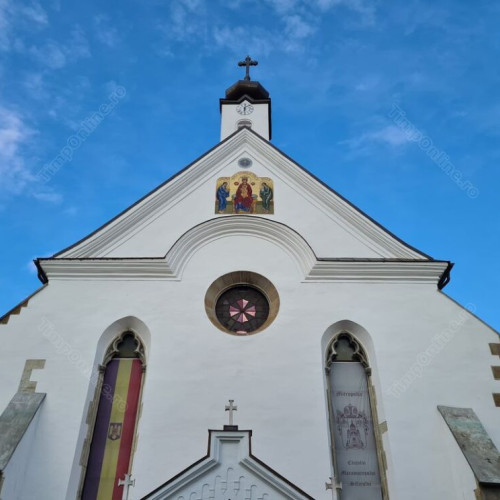 IPS Andrei oficiază Sfânta Liturghie de Crăciun la Beclean și transmite o pastorală pentru credincioși